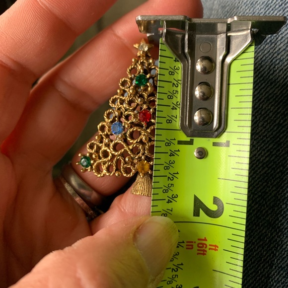 Rare vintage JJ Christmas Tree Brooch infinite knot tree design with bling - Picture 4 of 4